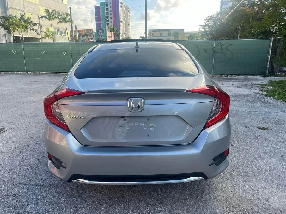 2019 Honda Civic 10th Gen - Image 7 of 10