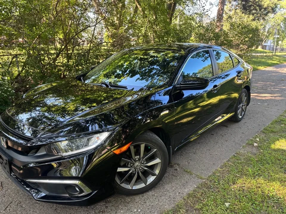 2019 Honda Civic 10th Gen - Image 10 of 20