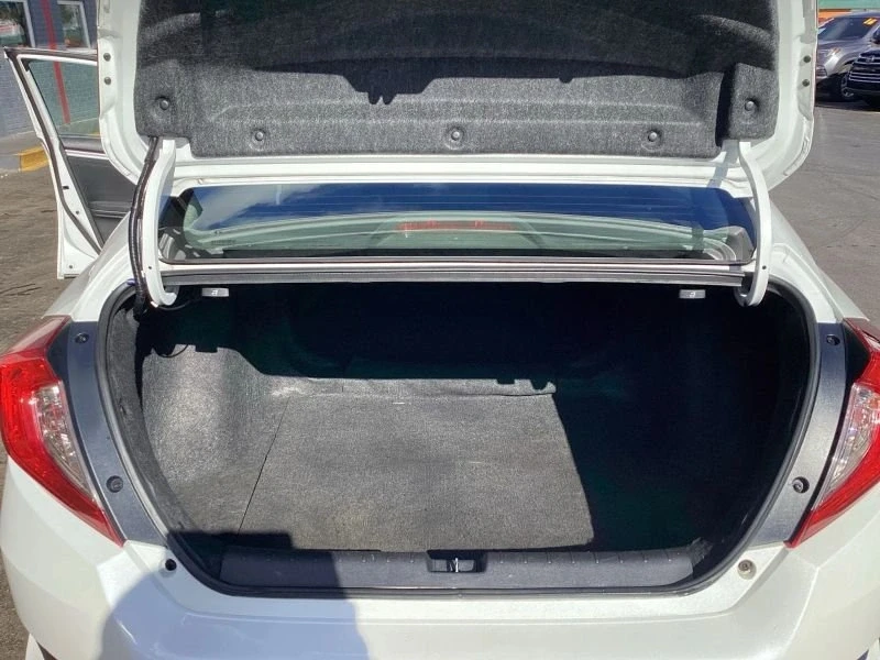 2019 Honda Civic 10th Gen - Image 13 of 20