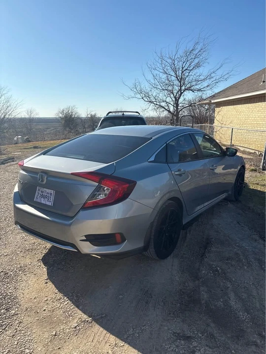 2019 Honda Civic 10th Gen - Image 6 of 10