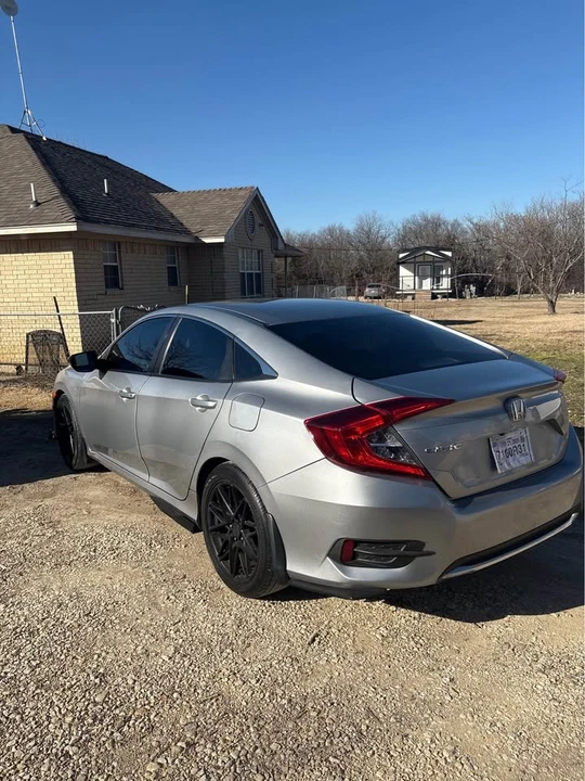 2019 Honda Civic 10th Gen - Image 7 of 10