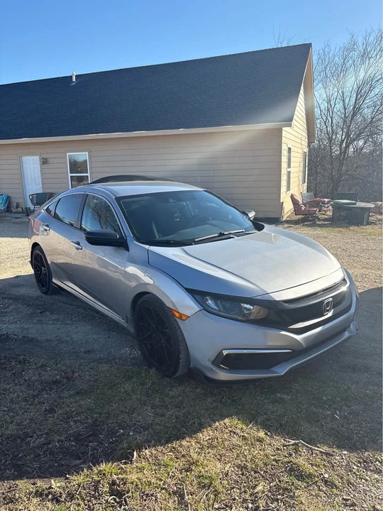 2019 Honda Civic 10th Gen - Image 9 of 10