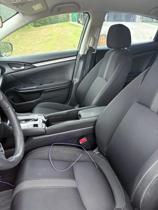 2019 Honda Civic 10th Gen - Image 3 of 10