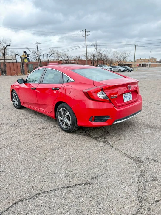 2019 Honda Civic 10th Gen - Image 5 of 11