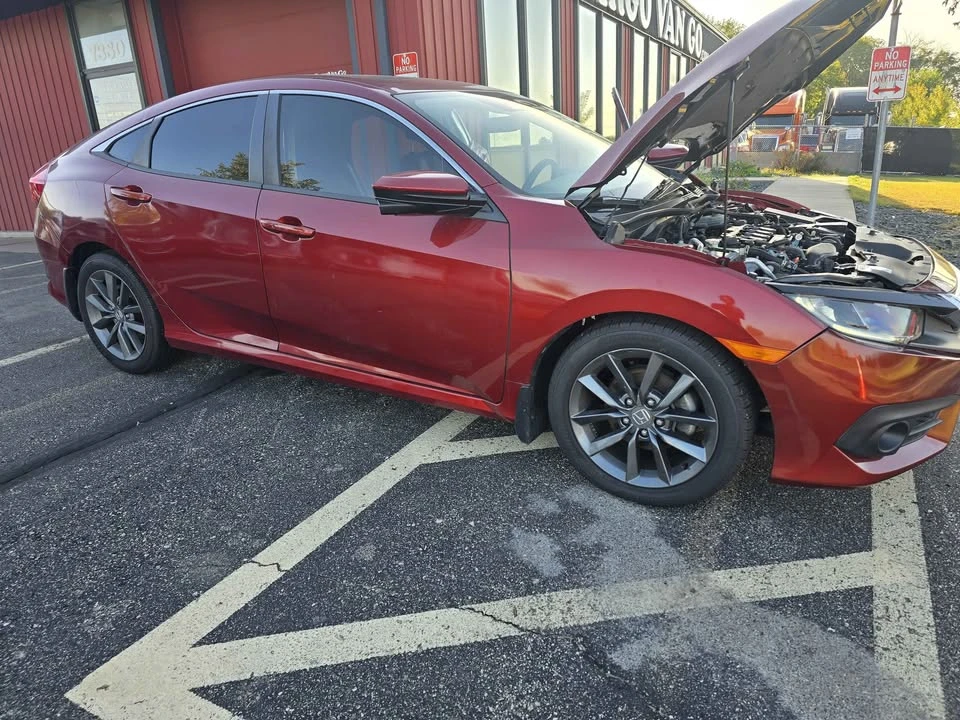 2019 Honda Civic 10th Gen - Image 13 of 17