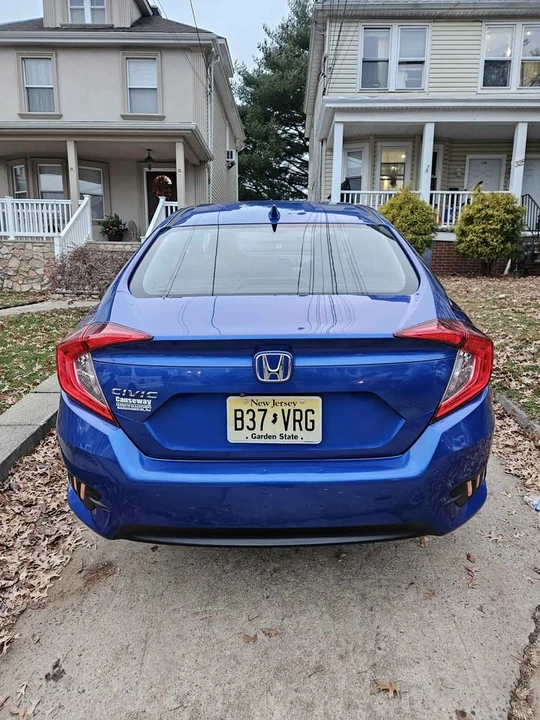 2019 Honda Civic 10th Gen - Image 5 of 15