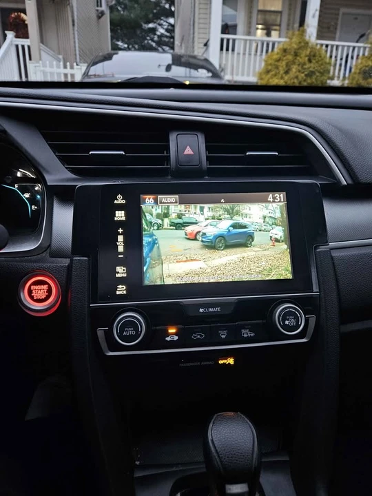 2019 Honda Civic 10th Gen - Image 12 of 15