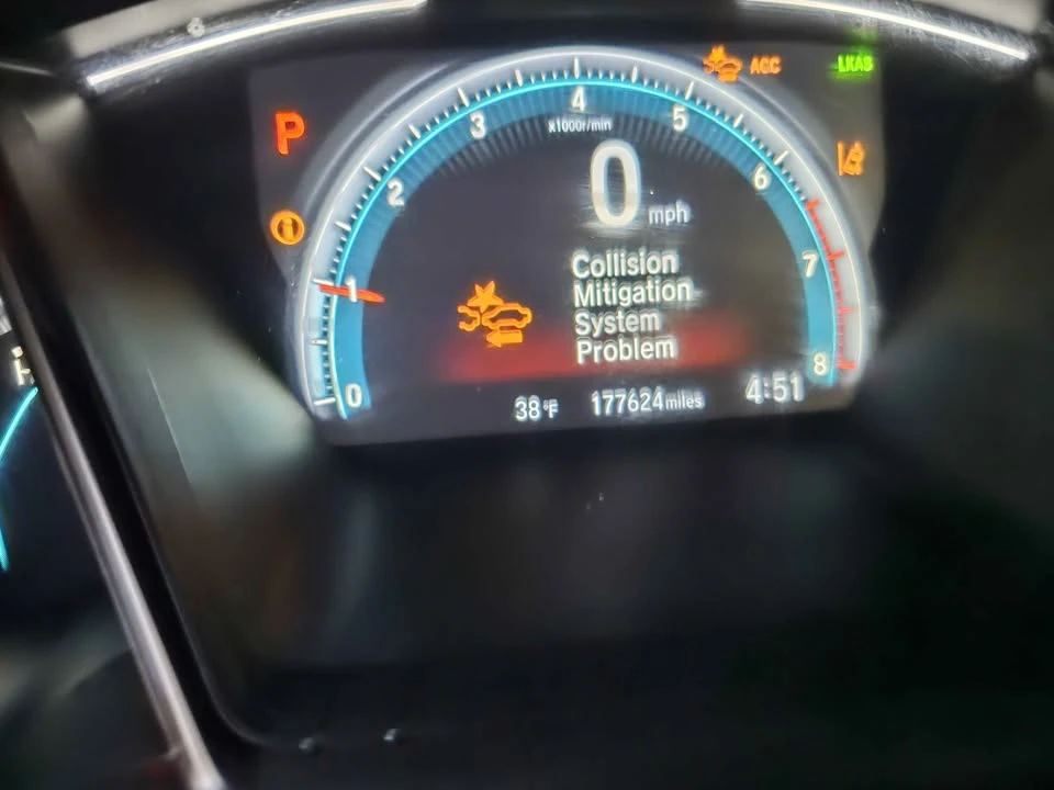2019 Honda Civic 10th Gen - Image 11 of 16