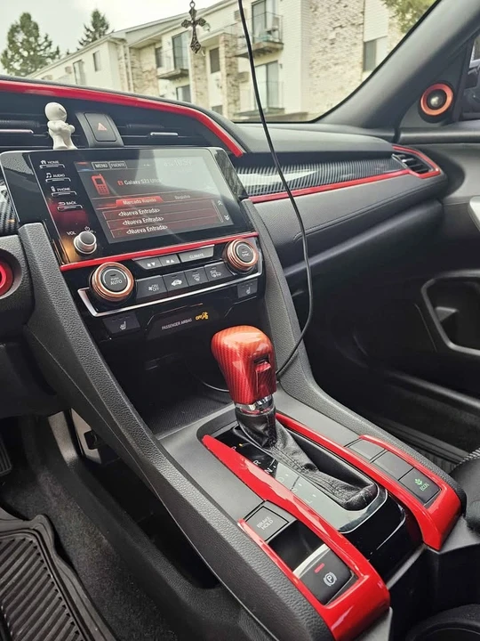 2019 Honda Civic 10th Gen - Image 6 of 10