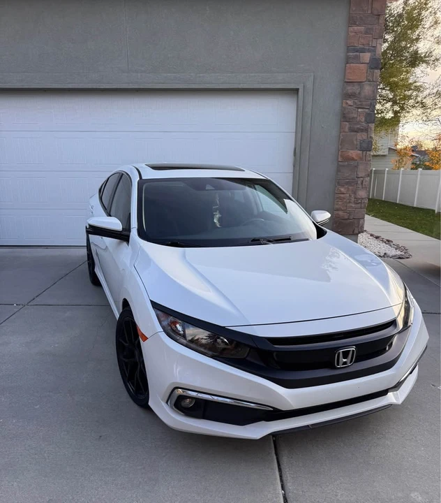 2019 Honda Civic 10th Gen - Image 2 of 10