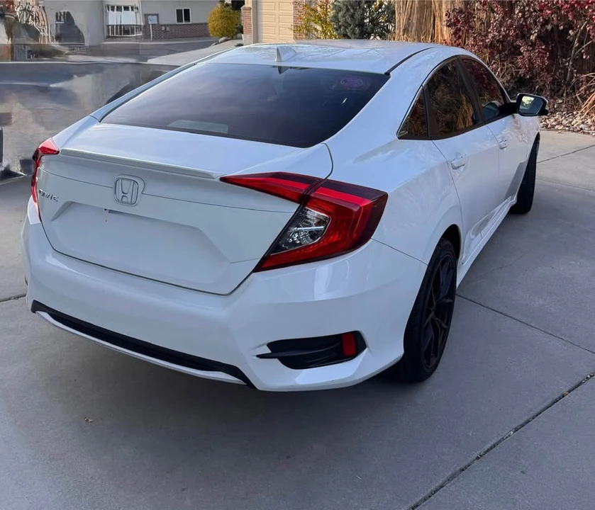 2019 Honda Civic 10th Gen - Image 3 of 10