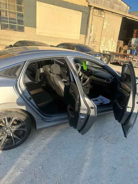 2019 Honda Civic 10th Gen - Image 5 of 5