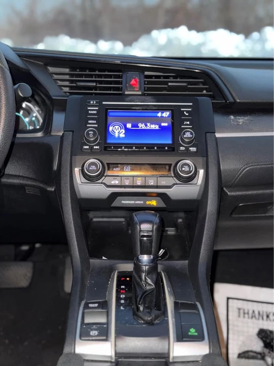 2019 Honda Civic 10th Gen - Image 5 of 12