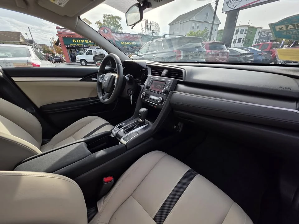 2019 Honda Civic 10th Gen - Image 16 of 19