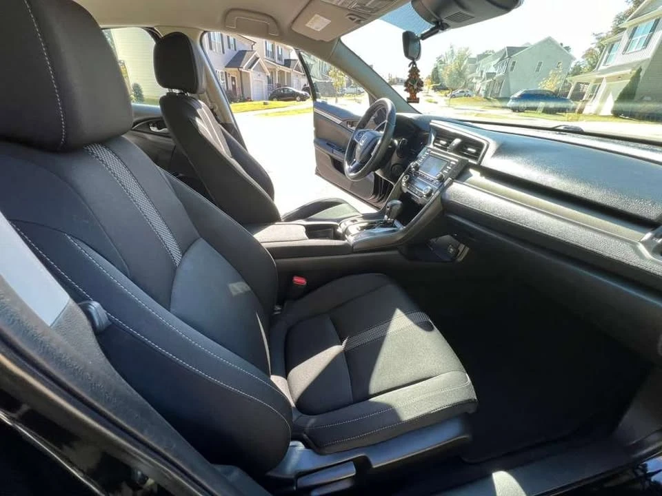 2019 Honda Civic 10th Gen - Image 18 of 19
