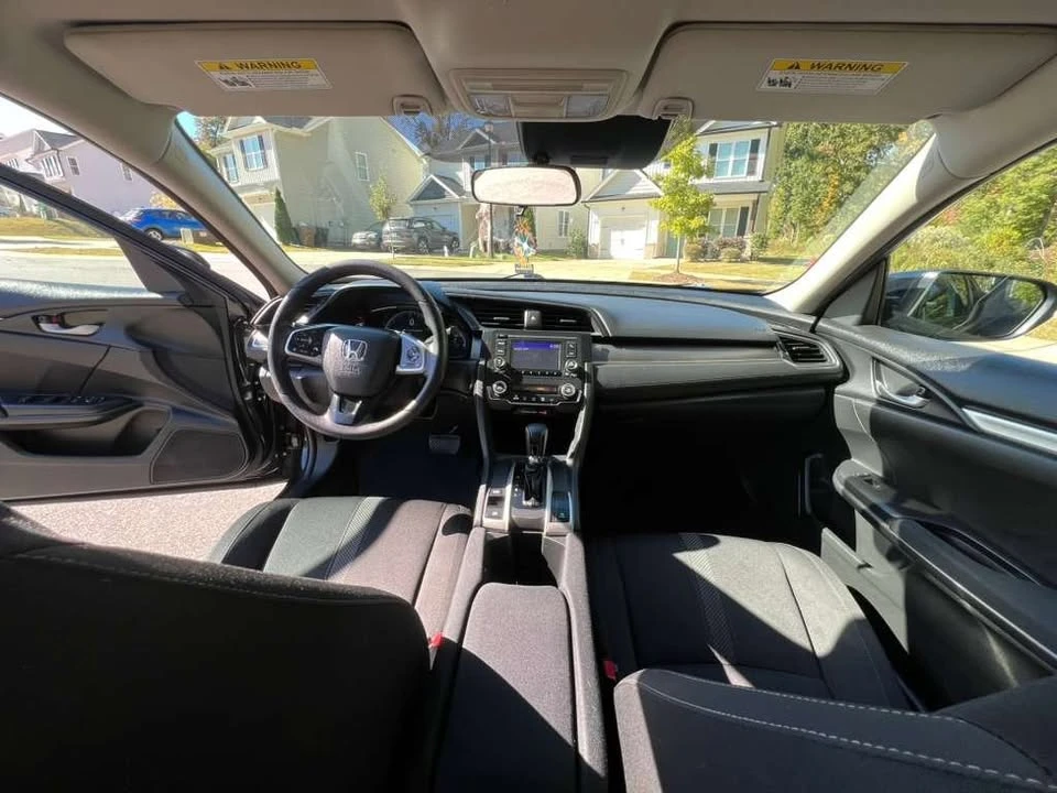 2019 Honda Civic 10th Gen - Image 16 of 19