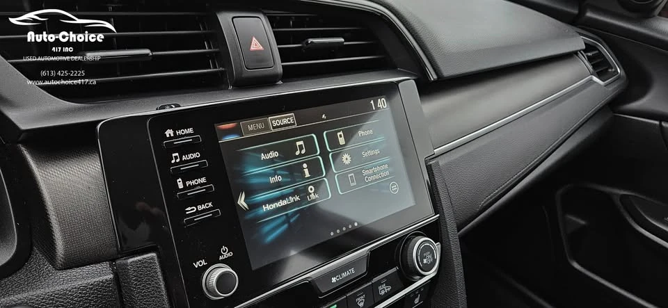 2019 Honda Civic 10th Gen - Image 13 of 17