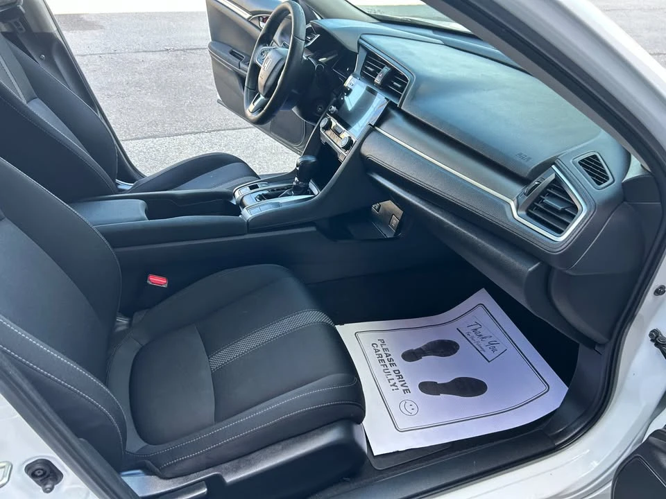 2019 Honda Civic 10th Gen - Image 9 of 17