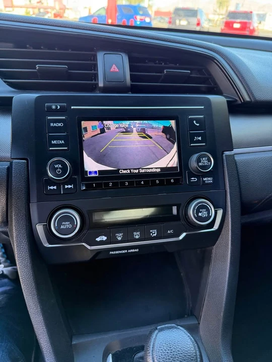 2019 Honda Civic 10th Gen - Image 9 of 11