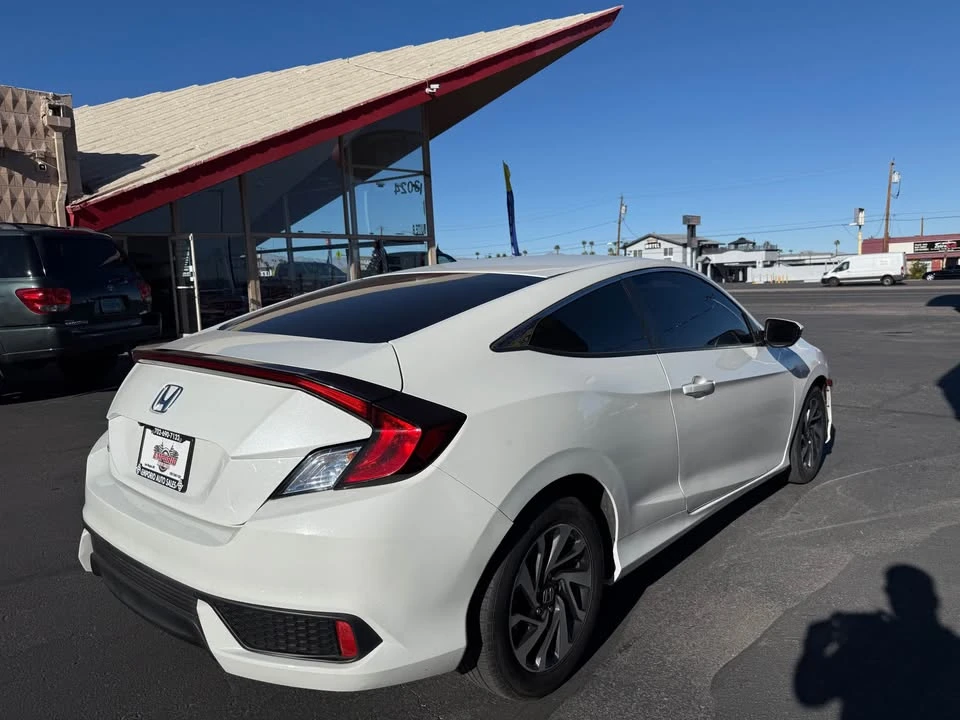 2019 Honda Civic 10th Gen - Image 7 of 11
