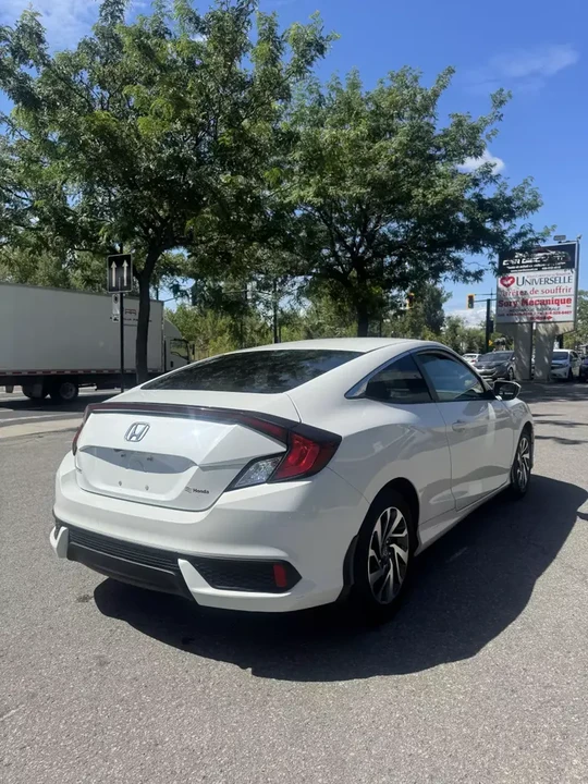 2019 Honda Civic 10th Gen - Image 4 of 15