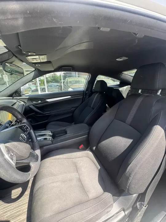 2019 Honda Civic 10th Gen - Image 8 of 15