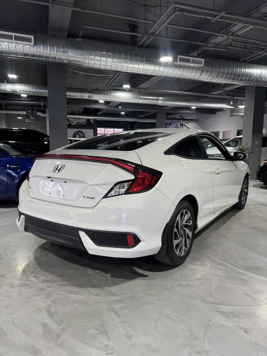 2019 Honda Civic 10th Gen - Image 4 of 14