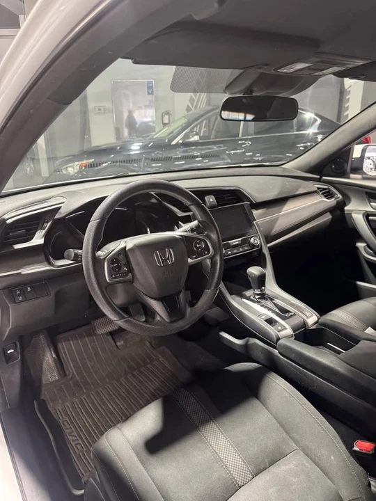 2019 Honda Civic 10th Gen - Image 12 of 14
