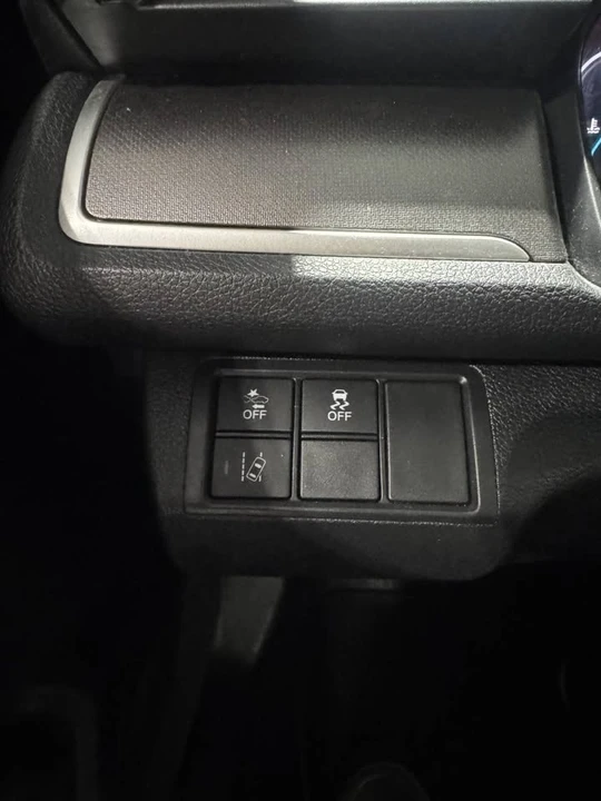 2019 Honda Civic 10th Gen - Image 10 of 14