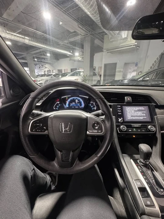 2019 Honda Civic 10th Gen - Image 8 of 14