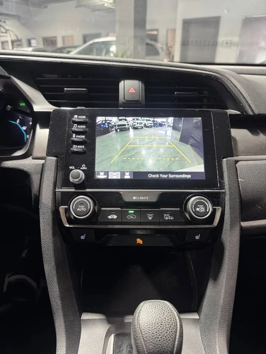 2019 Honda Civic 10th Gen - Image 9 of 14