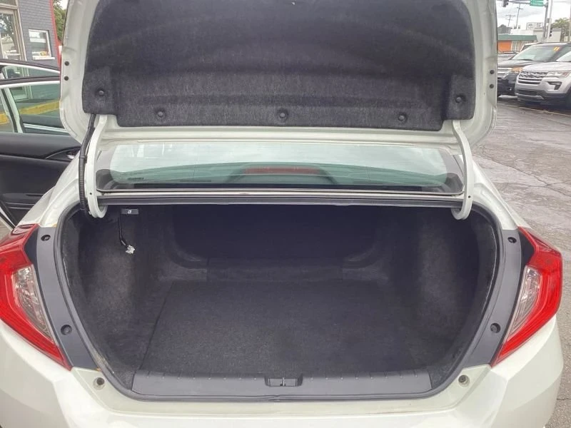 2019 Honda Civic 10th Gen - Image 11 of 16
