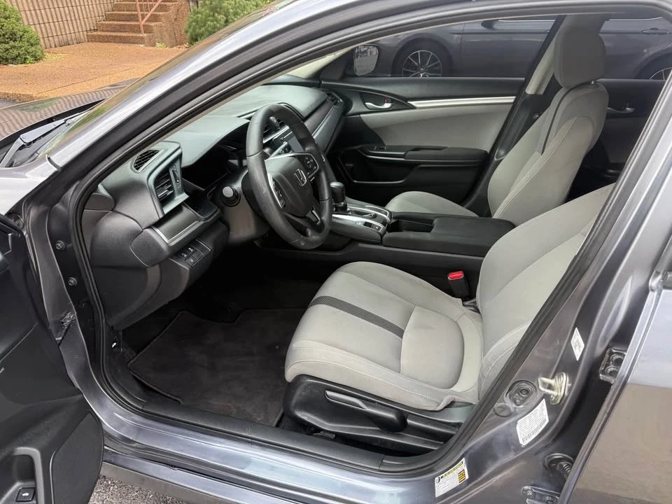 2019 Honda Civic 10th Gen - Image 5 of 10