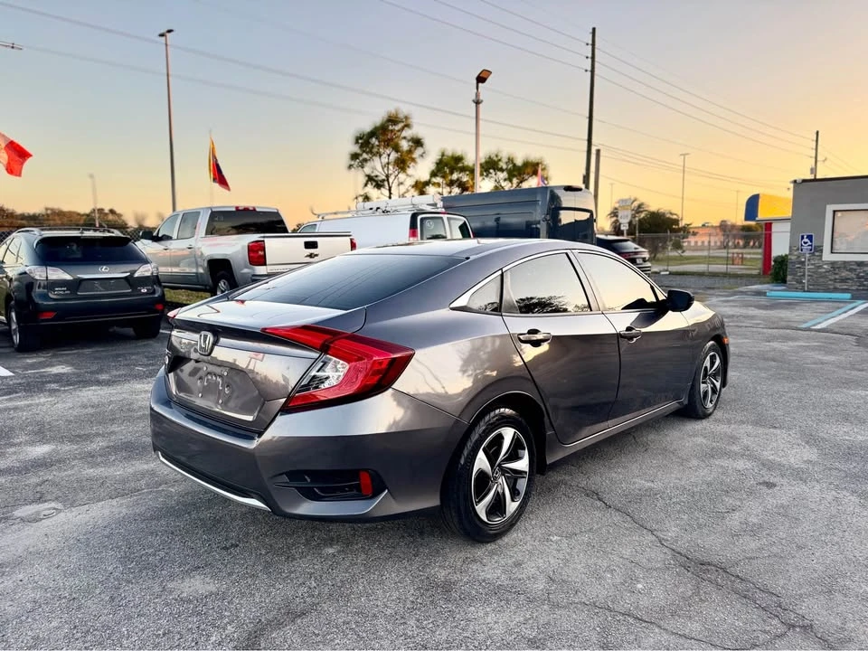 2019 Honda Civic 10th Gen - Image 6 of 12