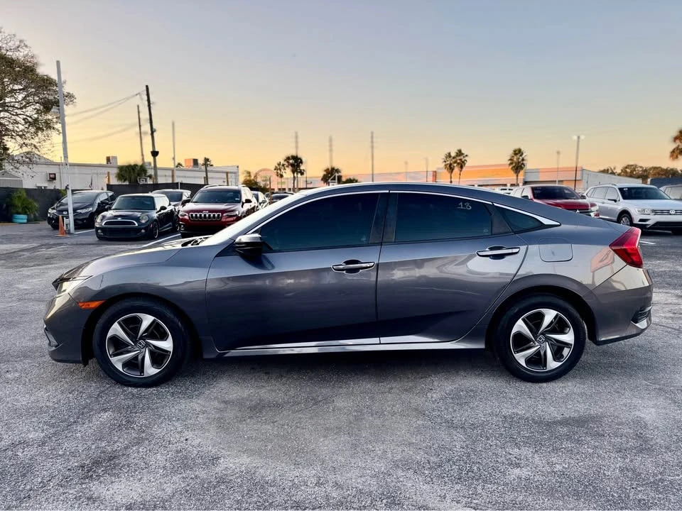 2019 Honda Civic 10th Gen - Image 4 of 12