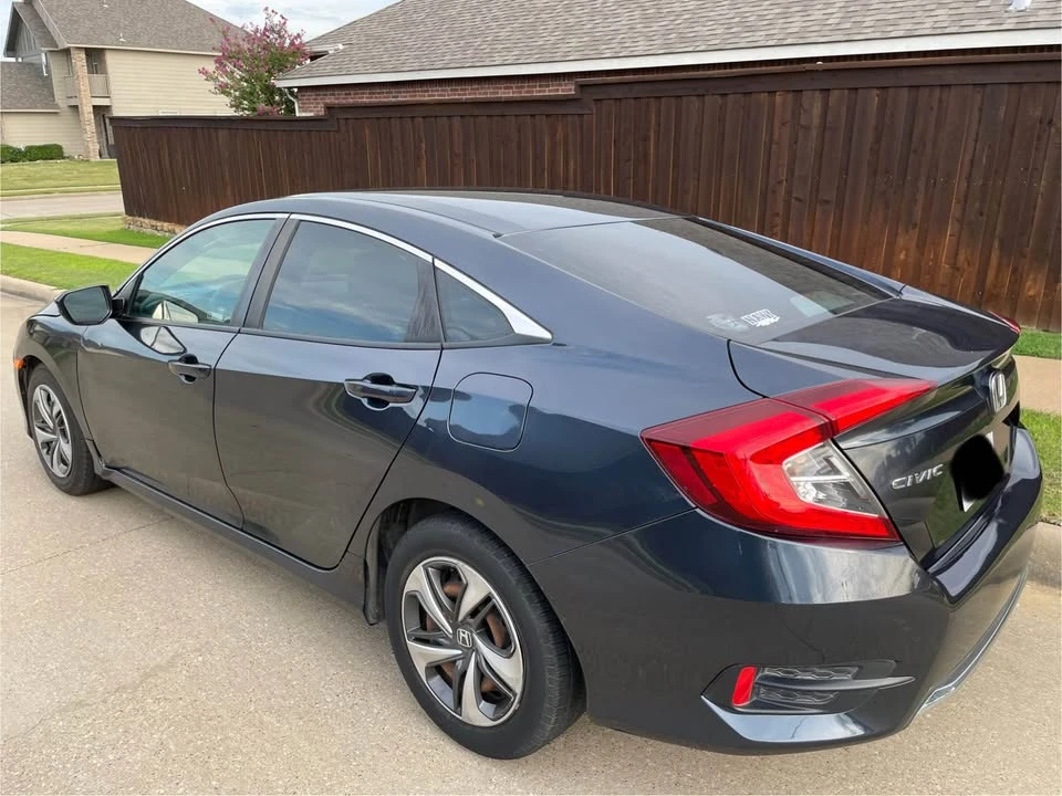 2019 Honda Civic 10th Gen - Image 7 of 11