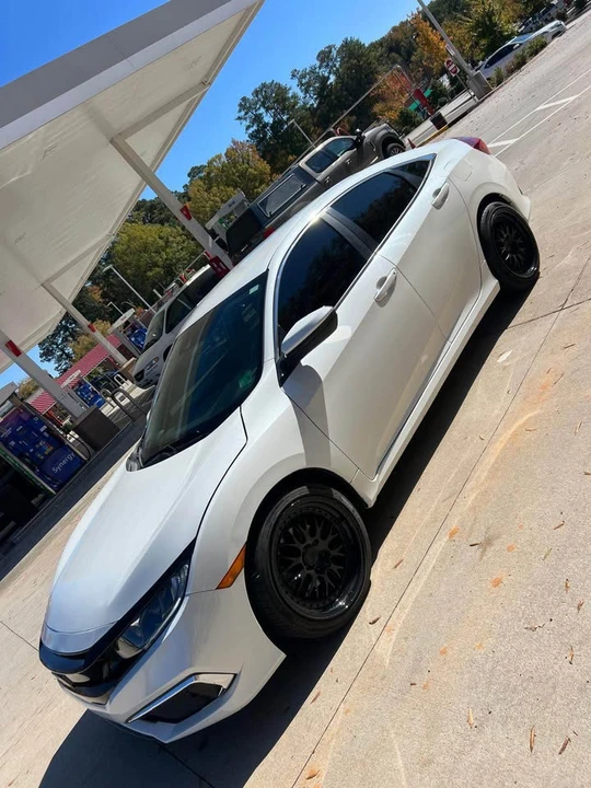 2019 Honda Civic 10th Gen - Image 5 of 17