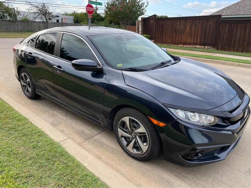 2019 Honda Civic 10th Gen - Image 3 of 10
