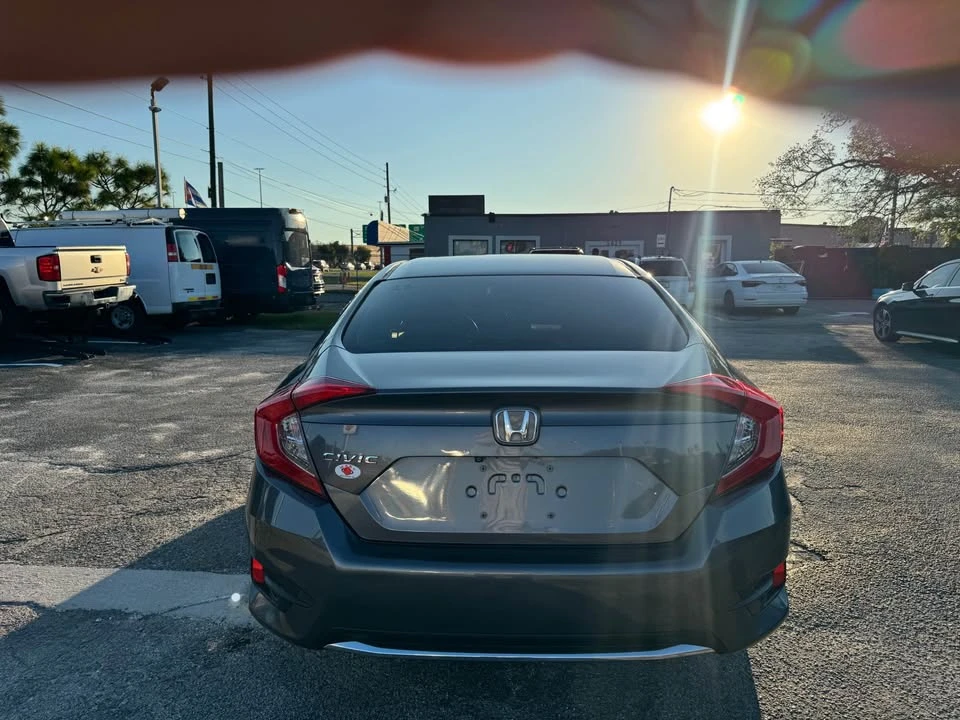 2019 Honda Civic 10th Gen - Image 9 of 12
