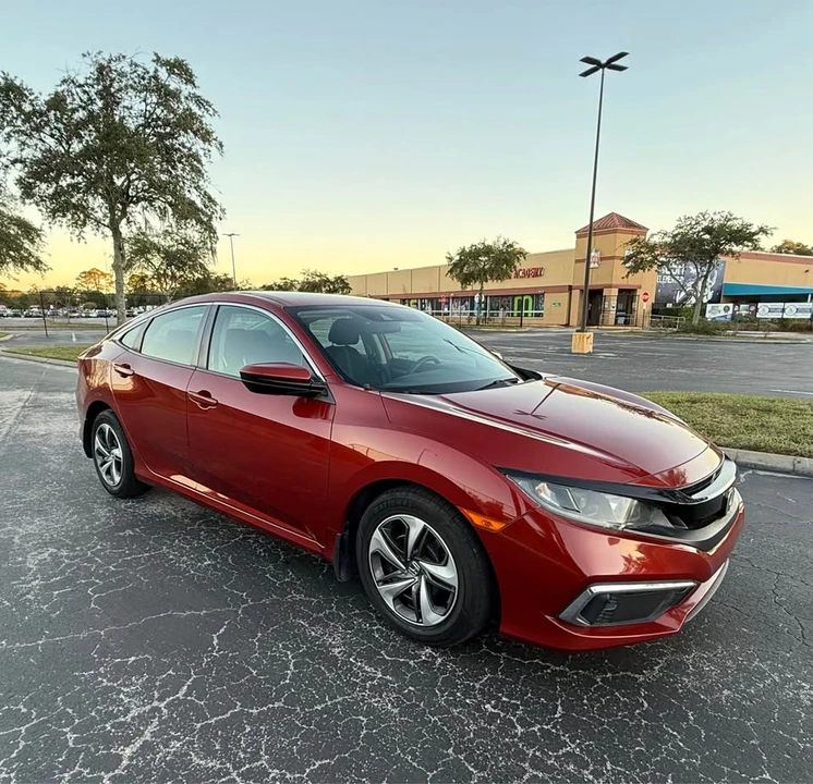 2019 Honda Civic 10th Gen - Image 3 of 11
