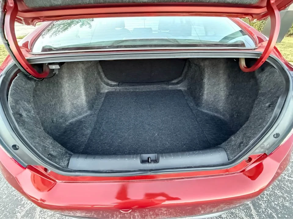 2019 Honda Civic 10th Gen - Image 10 of 11
