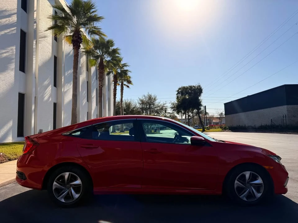 2019 Honda Civic 10th Gen - Image 8 of 20