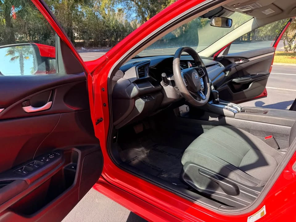 2019 Honda Civic 10th Gen - Image 9 of 20