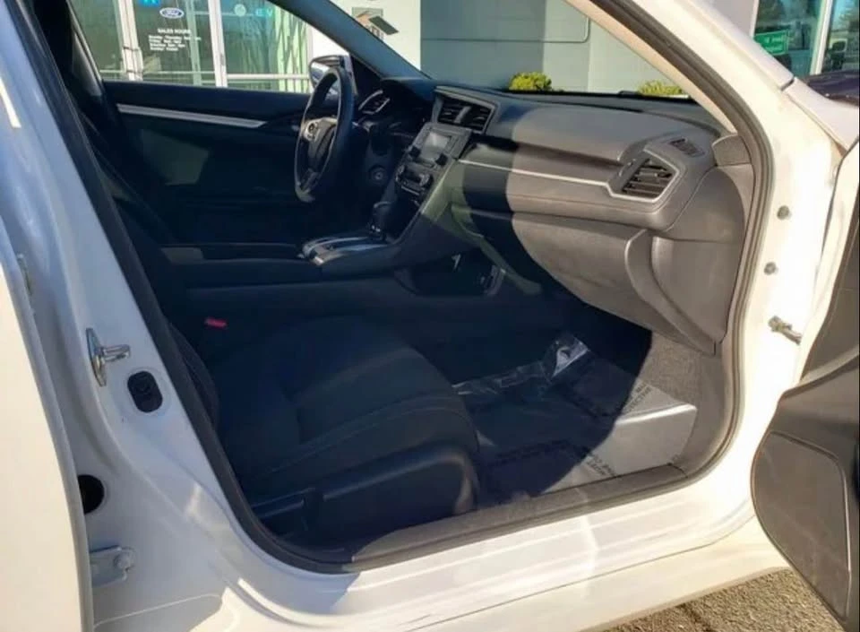 2019 Honda Civic 10th Gen - Image 10 of 13