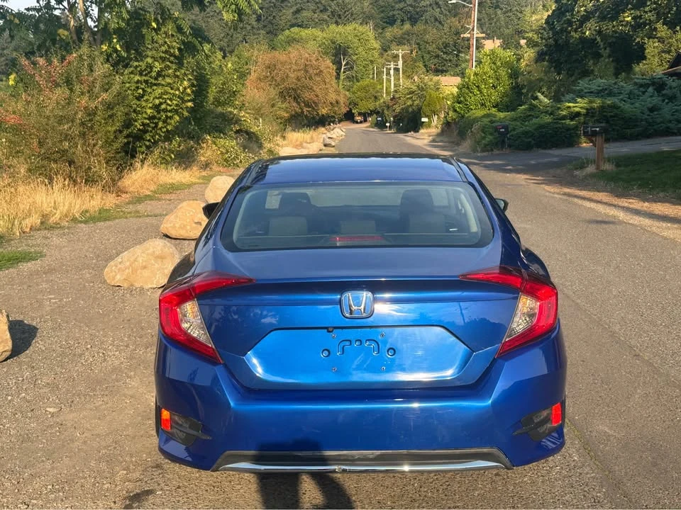 2019 Honda Civic 10th Gen - Image 8 of 18