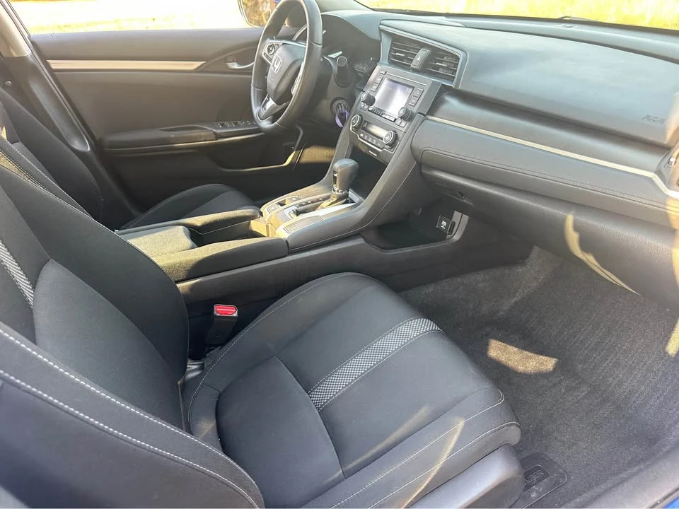 2019 Honda Civic 10th Gen - Image 15 of 18