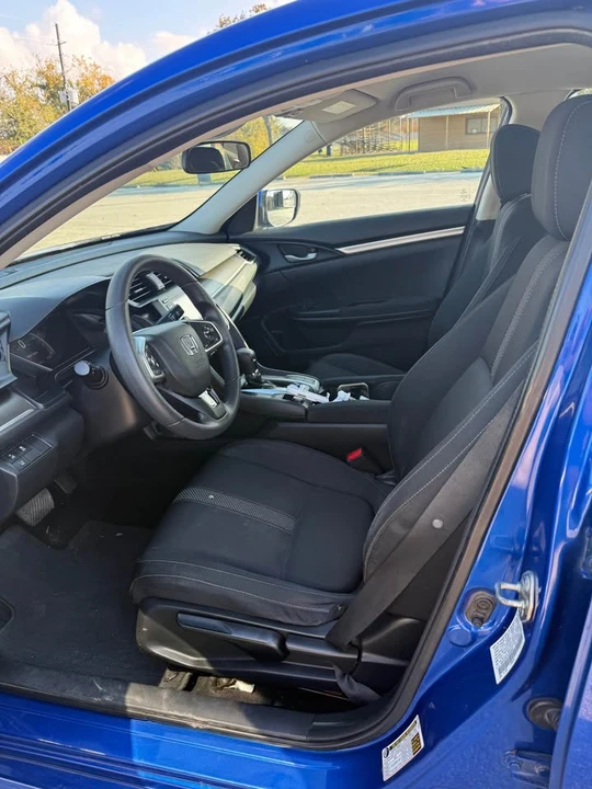 2019 Honda Civic 10th Gen - Image 6 of 8