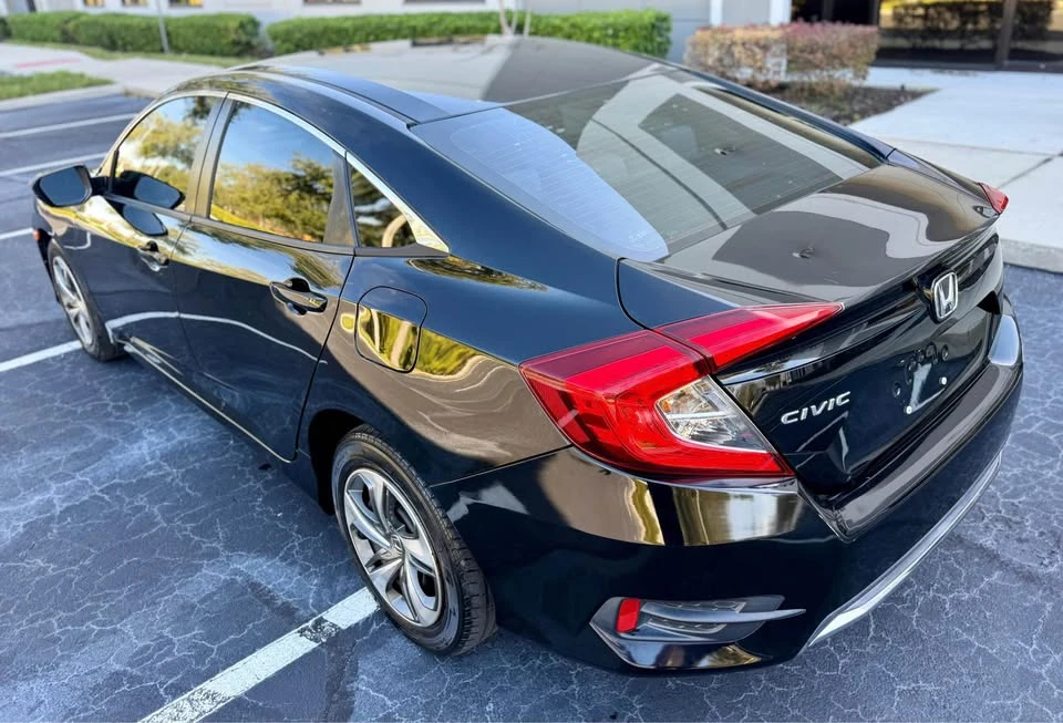 2019 Honda Civic 10th Gen - Image 13 of 15