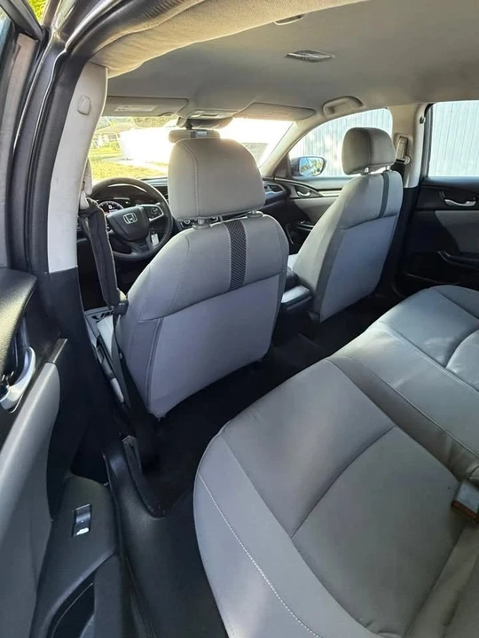 2019 Honda Civic 10th Gen - Image 13 of 20