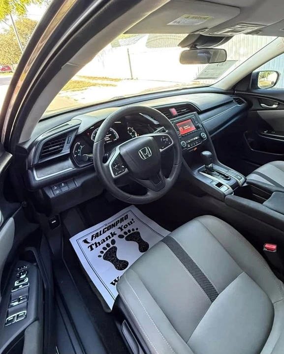 2019 Honda Civic 10th Gen - Image 8 of 20